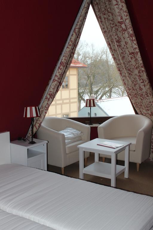 Hotel Zum Gondoliere Oranienbaum-Woerlitz Chambre photo